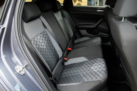 Volkswagen Polo R-LINE TSI DSG 34