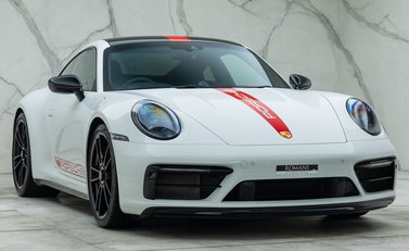Porsche 911 Carrera 4 GTS (992) 9