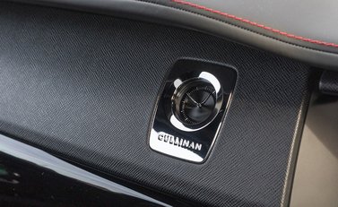 Rolls-Royce Cullinan 25