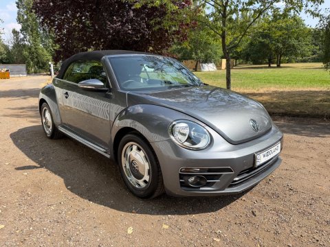 Volkswagen Beetle DESIGN TSI BLUEMOTION TECHNOLOGY DSG 5