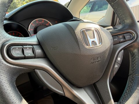 Honda Jazz I-VTEC ES PLUS AUTO 33