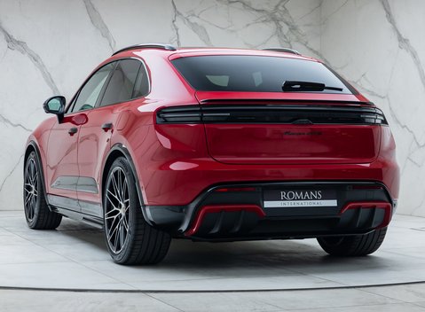 Porsche Macan GTS Electric 10