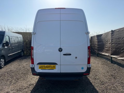 Mercedes-Benz Sprinter 2.1 316 CDI RWD L3 H2 Euro 6 5dr 7
