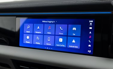 Porsche Macan Turbo Electric 24