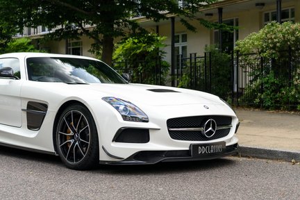 Mercedes-Benz SLS Black Series 12
