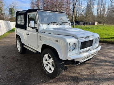 Land Rover Defender 90 TD