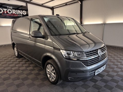Volkswagen Transporter 2.0 TDI T30 Highline DSG FWD SWB Euro 6 (s/s) 5dr 52
