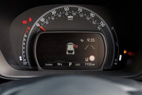 Toyota Aygo X VVT-I PURE 14