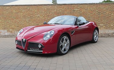 Alfa Romeo 8C Spider 5