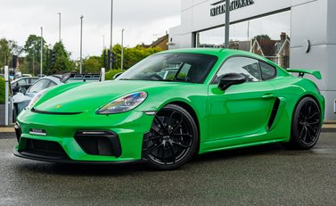 Porsche Cayman GT4 (718) 2