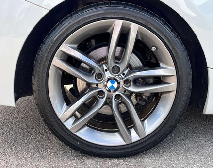 BMW 2 Series 2.0 220i M Sport Auto 2dr 18
