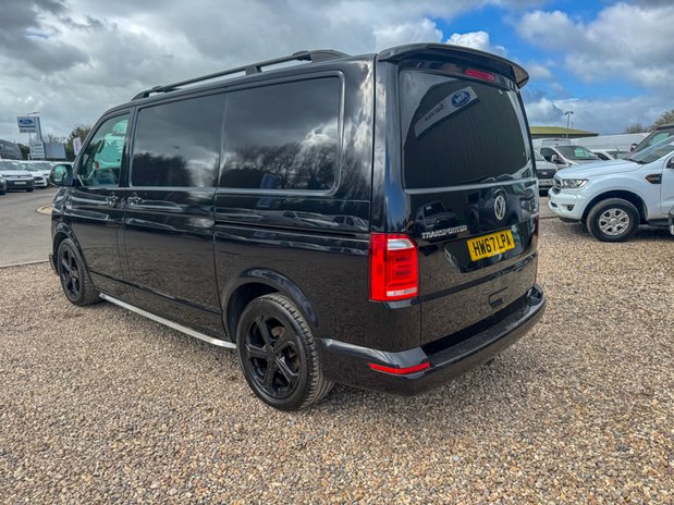 Volkswagen Transporter AUTO SWB [SOLD KH] L1H1 SPORTlINE T32 Air Con Nav Sensors EURO 6 NO VAT DSG 10