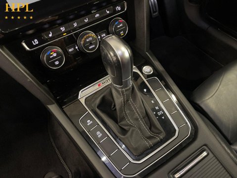 Volkswagen Arteon 2.0 TDI R-Line Fastback 5dr Diesel DSG 4Motion Euro 6 (s/s) (190 ps) 17