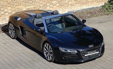 Audi R8 V10 Spyder 23