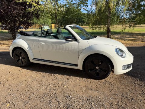 Volkswagen Beetle SPORT TDI BLUEMOTION TECHNOLOGY DSG 22