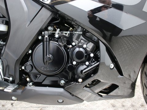 Suzuki GSX-R125 GSXR 125 RLX M3 26
