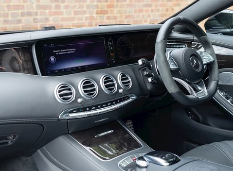 Mercedes-Benz S Class S65 Coupe 16
