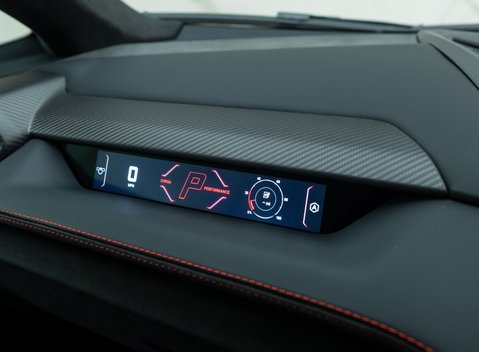 Lamborghini Revuelto 22