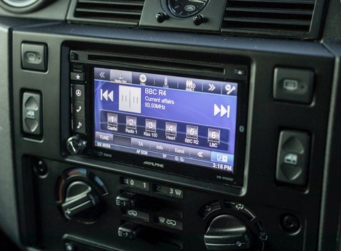 Land Rover Defender 90 XS URBAN TRUCK Carbon Edition 18