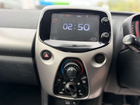 Toyota Aygo 1.0 Aygo X-Play VVT-i 5dr 9