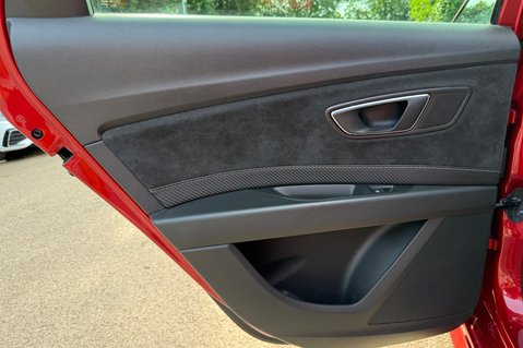 SEAT Leon TSI CUPRA 4DRIVE DSG ESTATE -BUCKET SEATS -CAMERA- SOUND -ACC -REVO STAGE 1 27