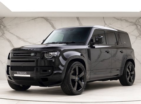 Land Rover Defender 110 V8 Bond Edition 6