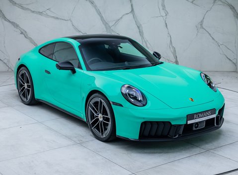 Porsche 911 Carrera GTS (992.2) 11