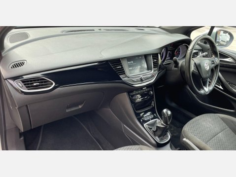 Vauxhall Astra 1.6 CDTi SRi Sports Tourer 5dr Diesel Manual Euro 6 (110 ps) 30
