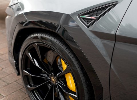 Lamborghini Urus 28