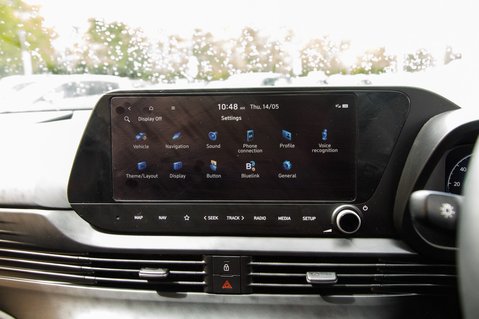 Hyundai BAYON T-GDI PREMIUM MHEV 30