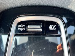 Toyota Corolla 1.8 Corolla Design HEV CVT 5dr 47