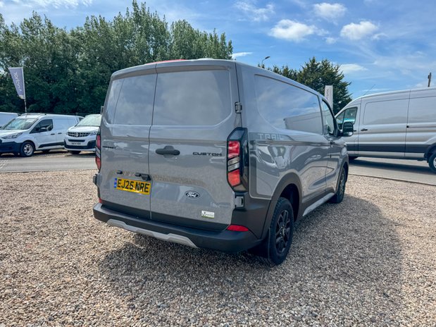 Ford Transit Custom SWB L1H1 [SOLD CM] Low Roof Trail 320 Air Con Alloys Sensors EURO 6 NO VAT 6