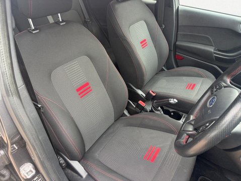Ford Fiesta 1.0T EcoBoost ST-Line Euro 6 (s/s) 5dr 9