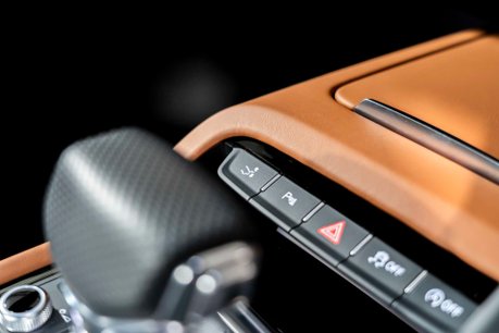 Audi R8 V10 PERFORMANCE EDITION. RWD. SONOMA GREEN. CARBON EXT. FULL PPF. B&O. 41