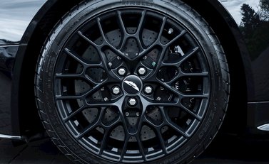 Aston Martin V12 Vantage S 10