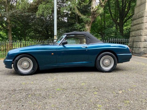 MG RV8 4.0 15