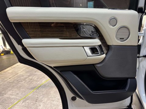 Land Rover Range Rover 3.0 Range Rover Vogue SDV6 Auto 4WD 5dr 77