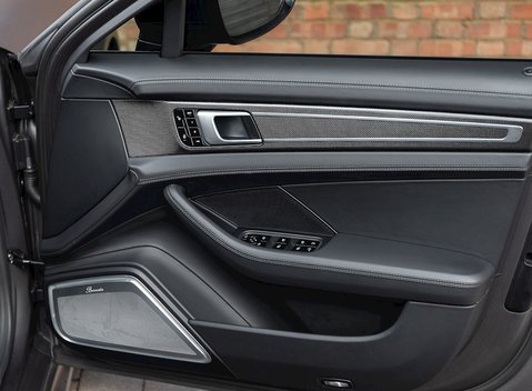 Porsche Panamera Turbo S E-Hybrid Sport Turismo 22