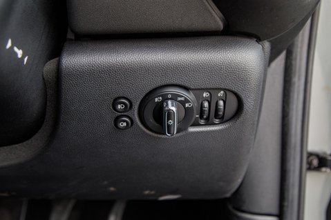 Mini Hatch COOPER 11