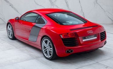 Audi R8 V8 12
