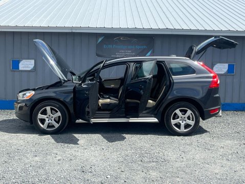 Volvo XC60 2.4 D5 R-Design Nav Geartronic AWD Euro 5 5dr 3