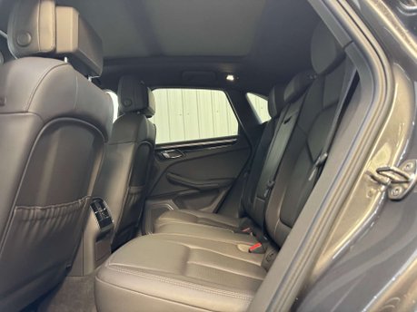 Porsche Macan 3.0 Macan S Semi-Auto 4WD 5dr 70