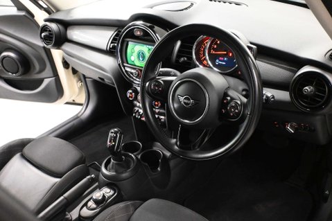 Mini Hatch 1.5 Cooper Auto 5dr 7