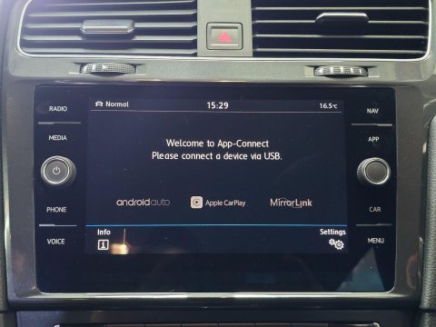 Volkswagen Golf 1.4 TSI SE Nav Euro 6 (s/s) 5dr 28