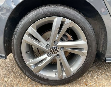 Volkswagen Golf 1.5 Golf R-Line TSI 5dr 13