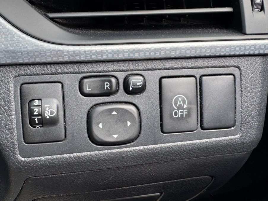 2016 Toyota Avensis — image 26