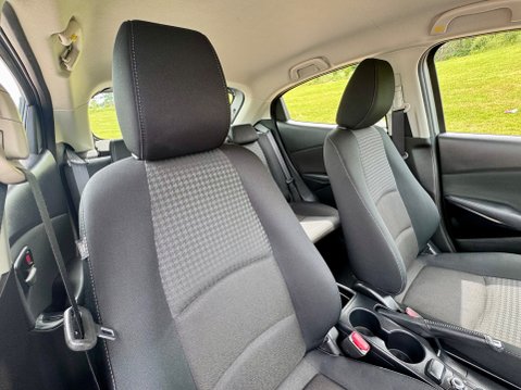 Mazda 2 SE-L NAV 15