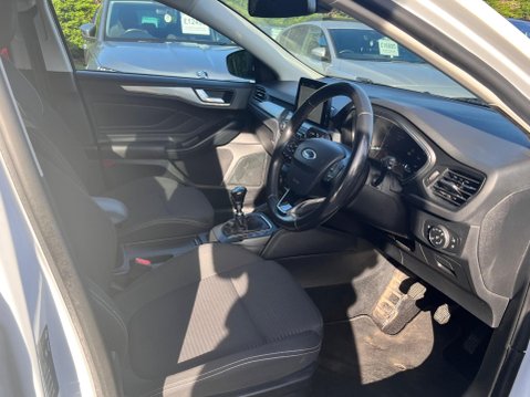 Ford Focus 1.0T EcoBoost Titanium Euro 6 (s/s) 5dr 22