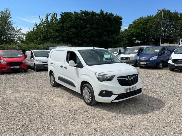 Vauxhall Combo LWB L2H1 (SOLD) Low Roof Sportive 2300 Air Con Sensors EURO 6 NO VAT 4