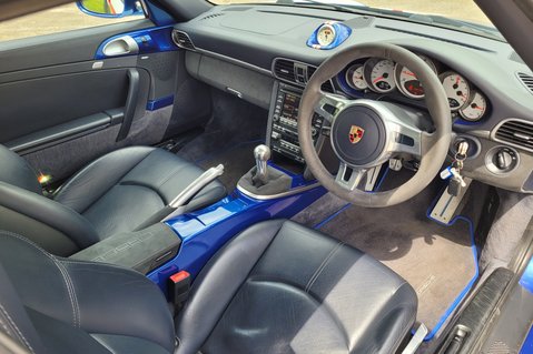 Porsche 911 CARRERA 4S 26